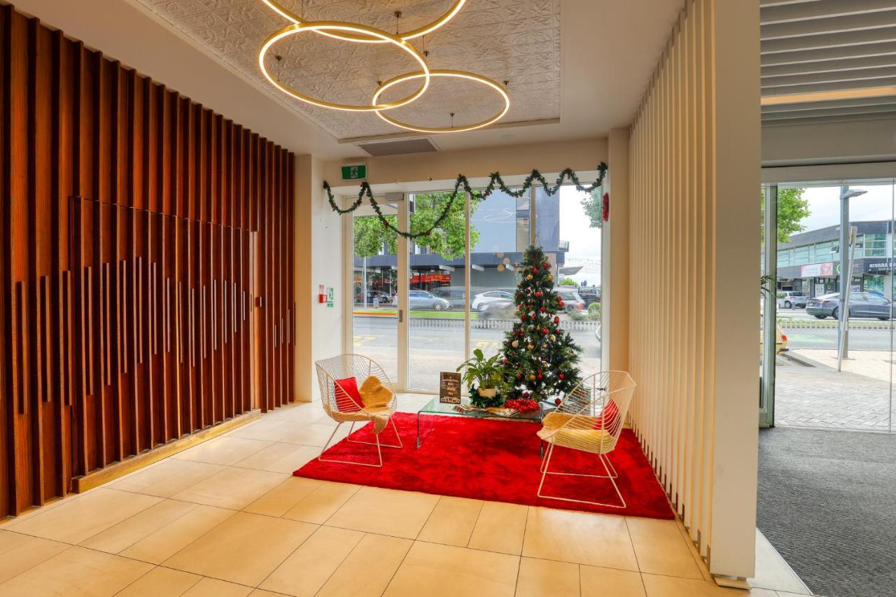 Ramada By Wyndham, Hamilton City Center Eksteriør bilde