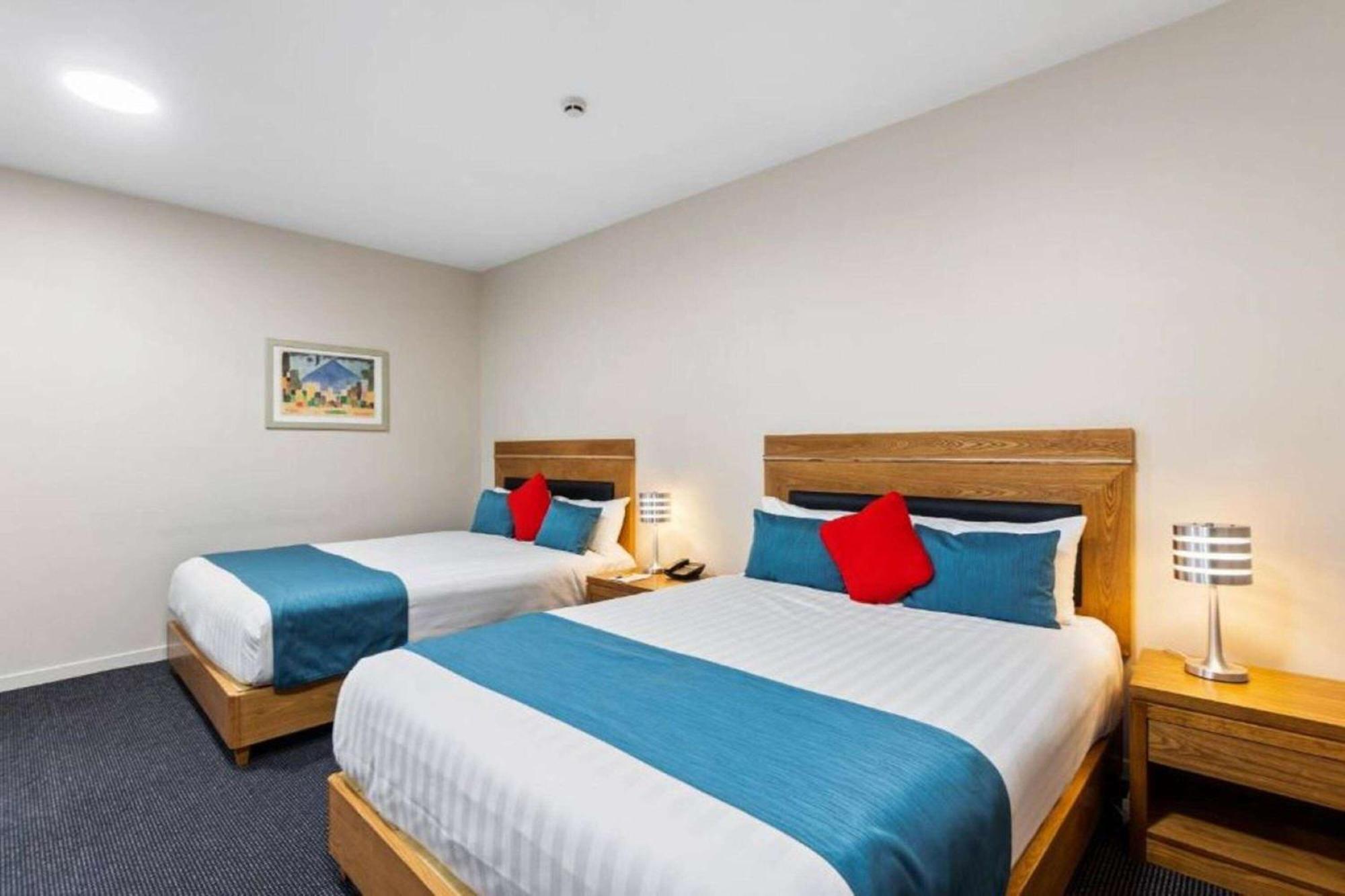 Ramada By Wyndham, Hamilton City Center Eksteriør bilde