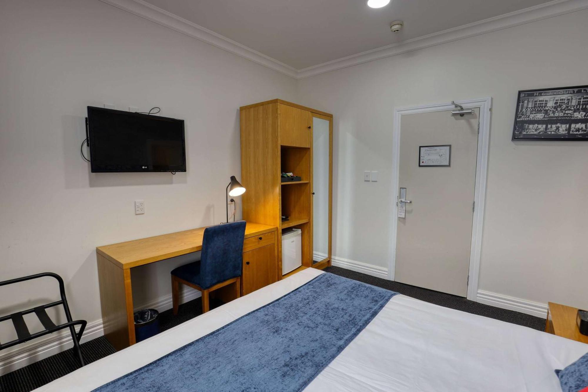 Ramada By Wyndham, Hamilton City Center Eksteriør bilde