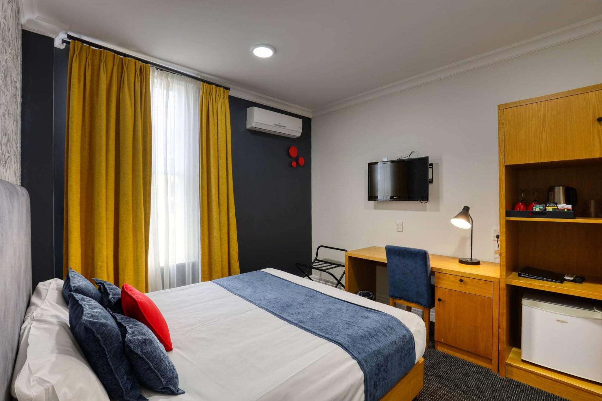 Ramada By Wyndham, Hamilton City Center Eksteriør bilde