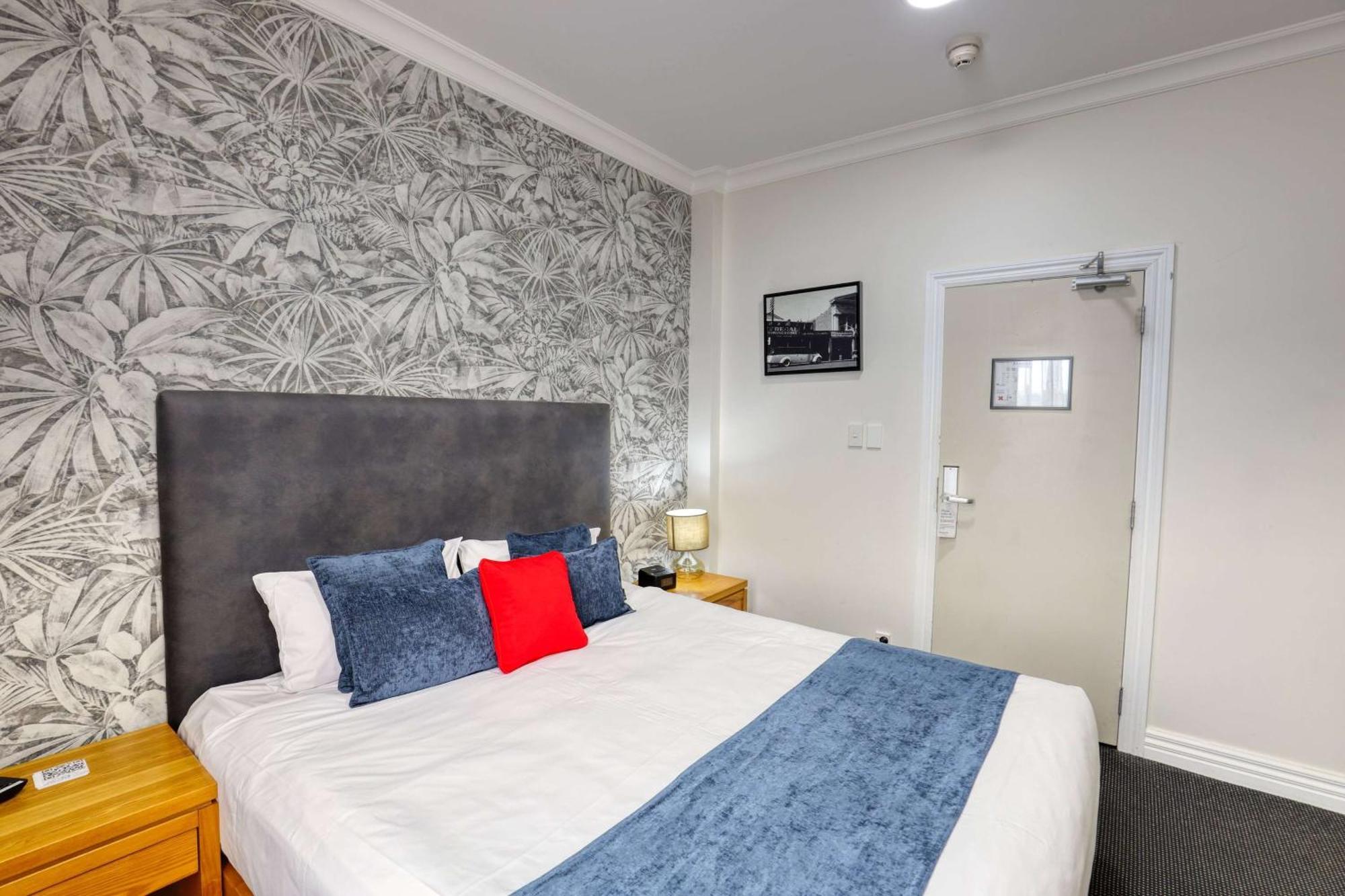 Ramada By Wyndham, Hamilton City Center Eksteriør bilde