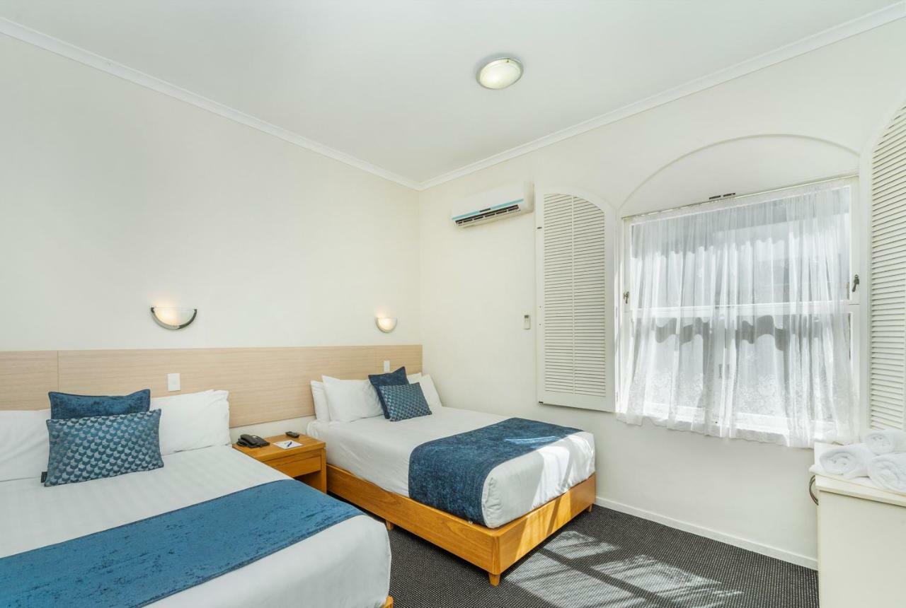 Ramada By Wyndham, Hamilton City Center Eksteriør bilde